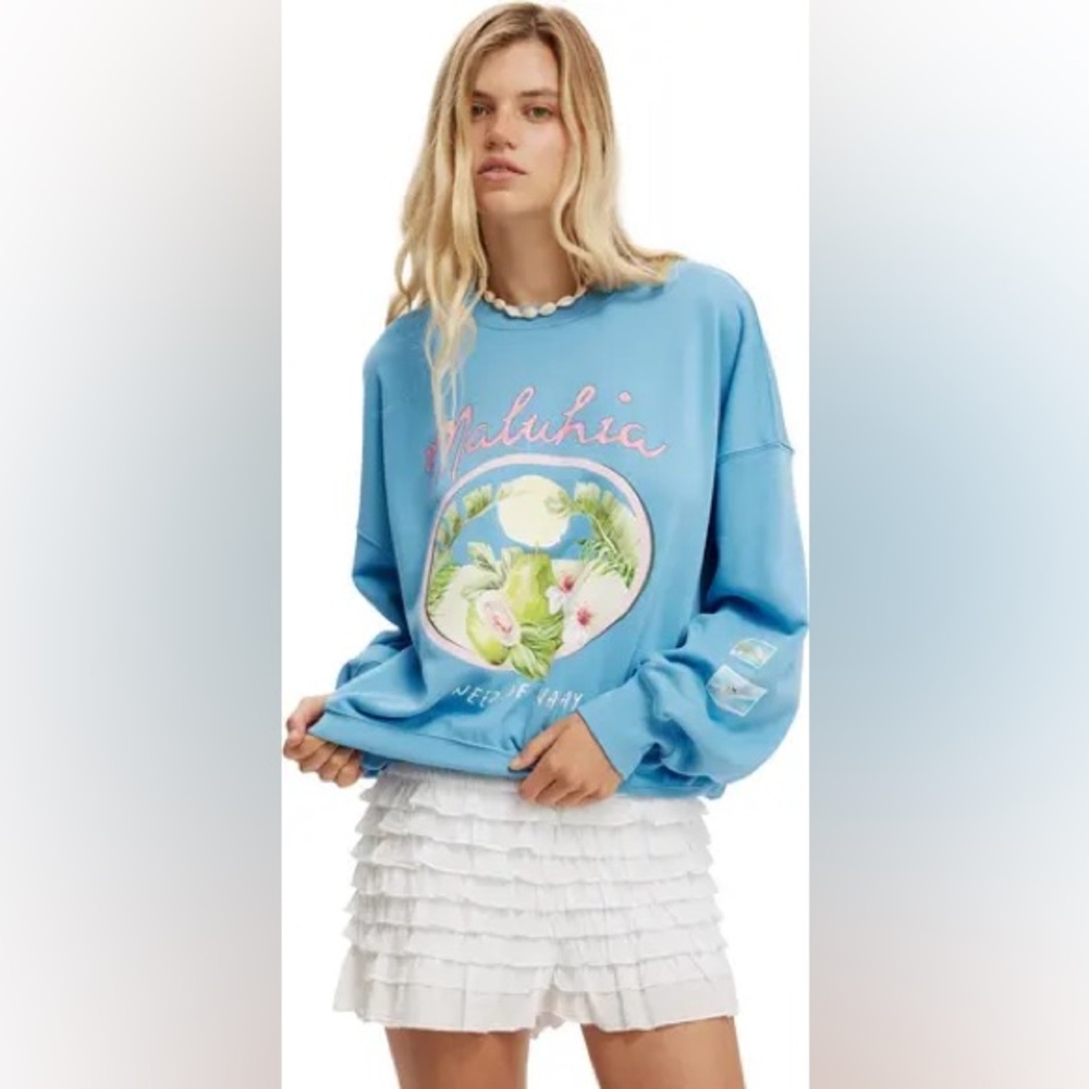 NWT cotton on maluhia blue crewneck